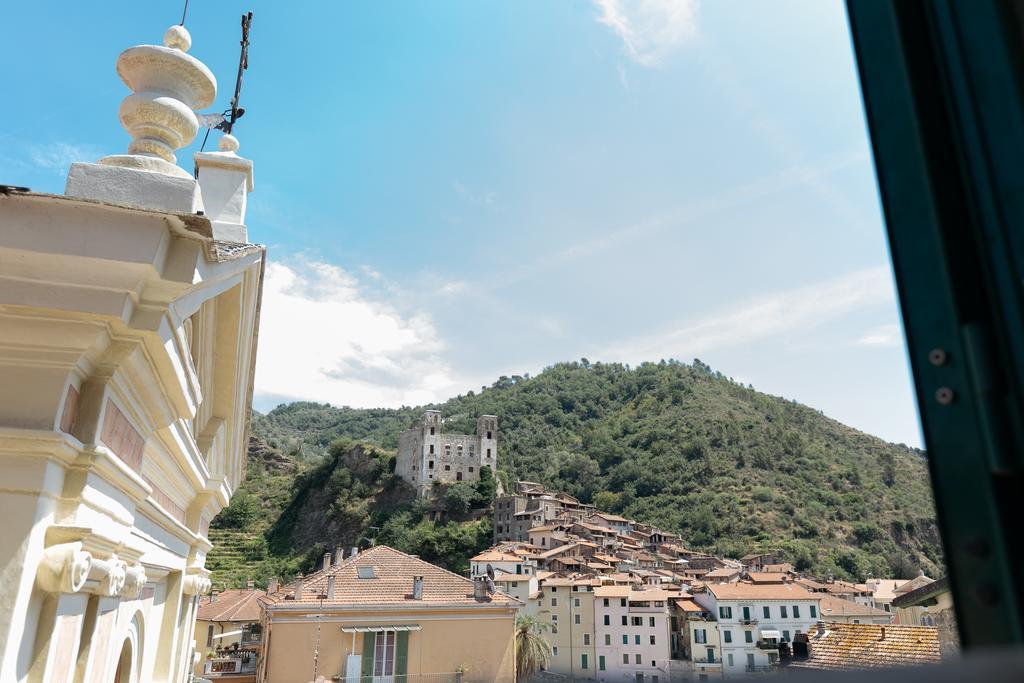 DUSSAIGA - Camera Del Fiordaliso Dolceacqua Esterno foto