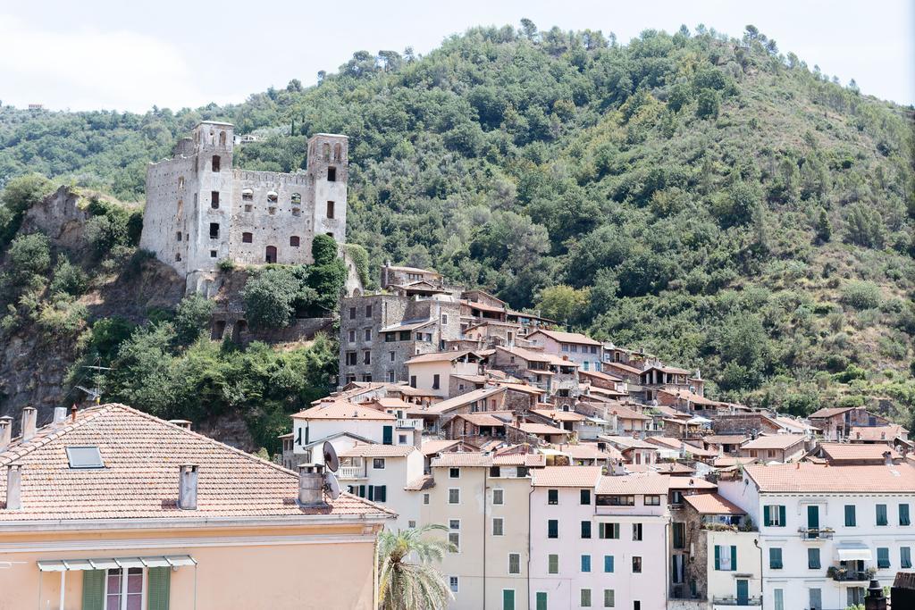 DUSSAIGA - Camera Del Fiordaliso Dolceacqua Esterno foto